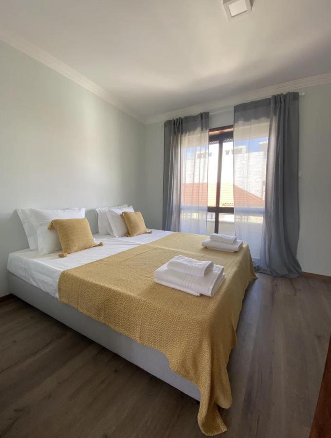 Amare Guest House Ovar Bagian luar foto