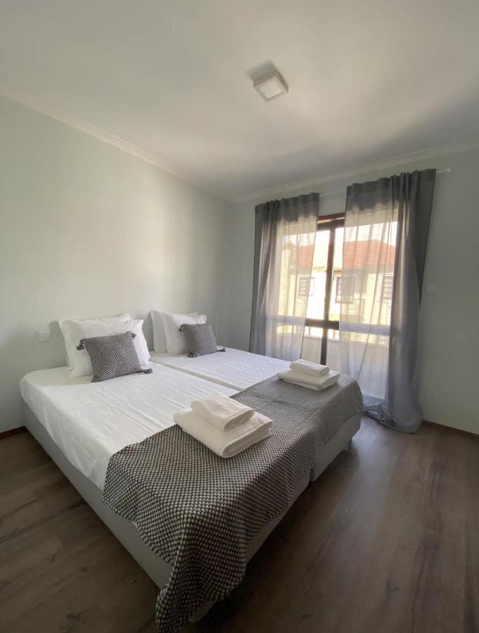 Amare Guest House Ovar Bagian luar foto