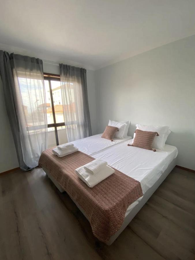 Amare Guest House Ovar Bagian luar foto